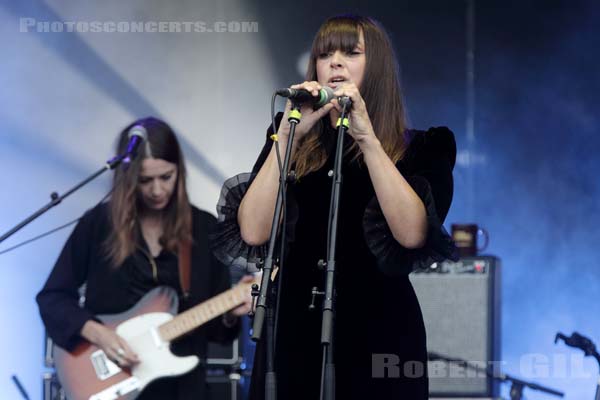 CAT POWER - 2019-07-07 - HEROUVILLE SAINT CLAIR - Chateau de Beauregard - Scene John - 